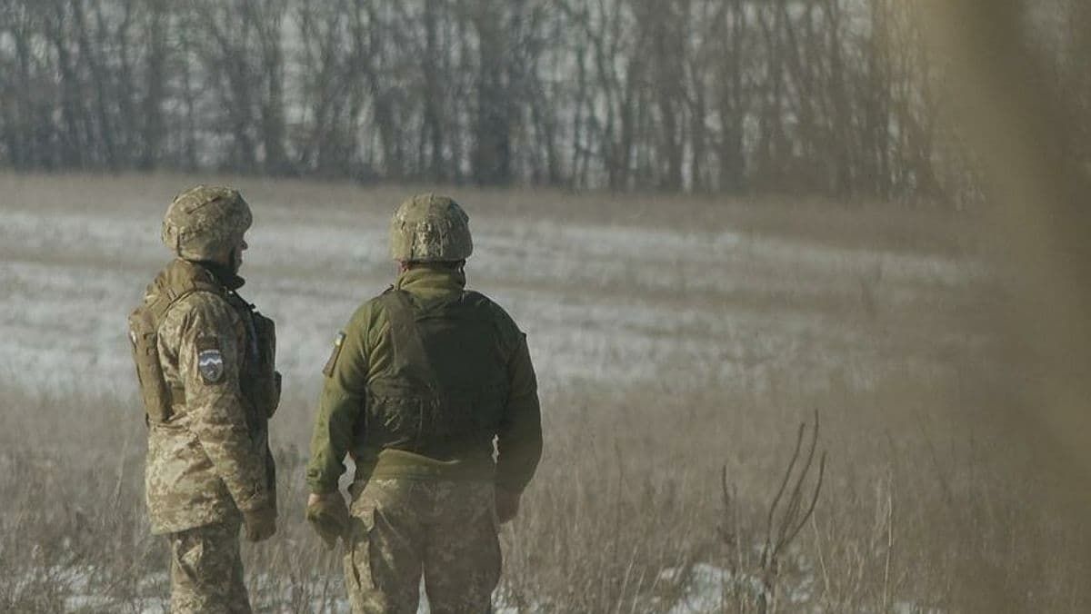 На Донбасі бойовики поранили українського захисника