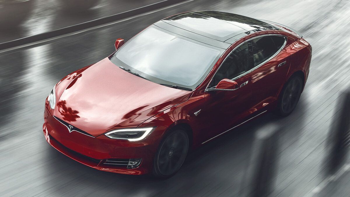 Tesla отзывает 500 тысяч своих автомобилей