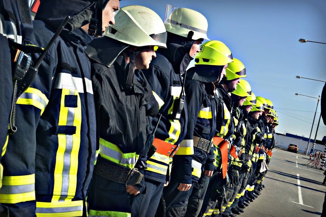 Під час святкових вихідних рятувальники працюватимуть у посиленому режимі