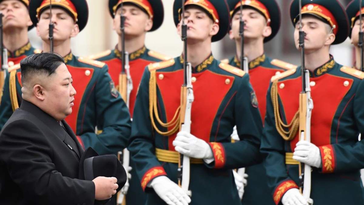 Ким Чен Ын заявил о большом кризисе в Северной Корее