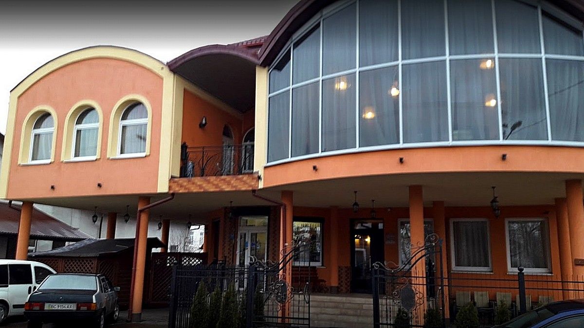 В ресторане «Панський Книш» недалеко от Львова отравились 7 человек. Двое из них — дети