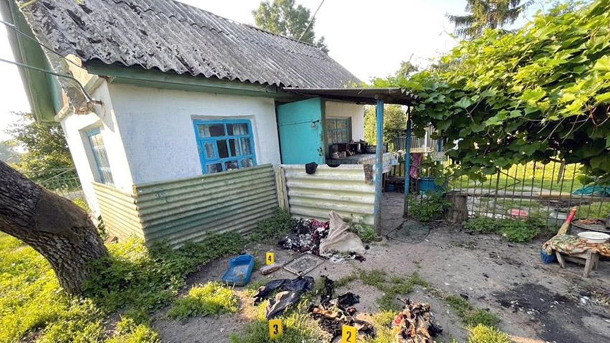 В Хмельницкой области женщина облила бензином и подожгла своего сожителя