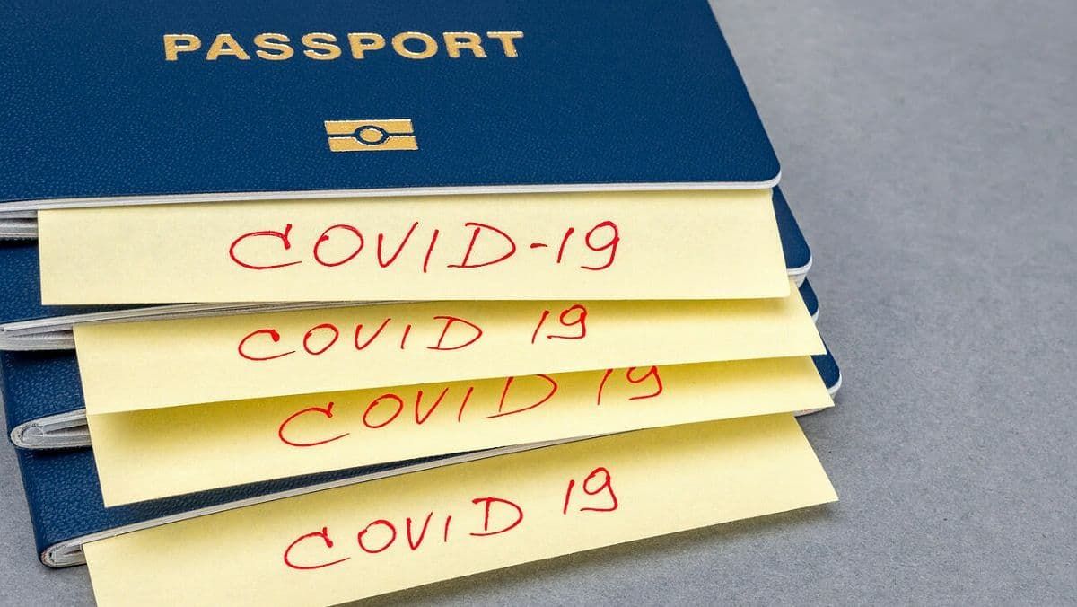 Пятеро украинцев пытались въехать в Польшу с фальшивыми COVID-сертификатами