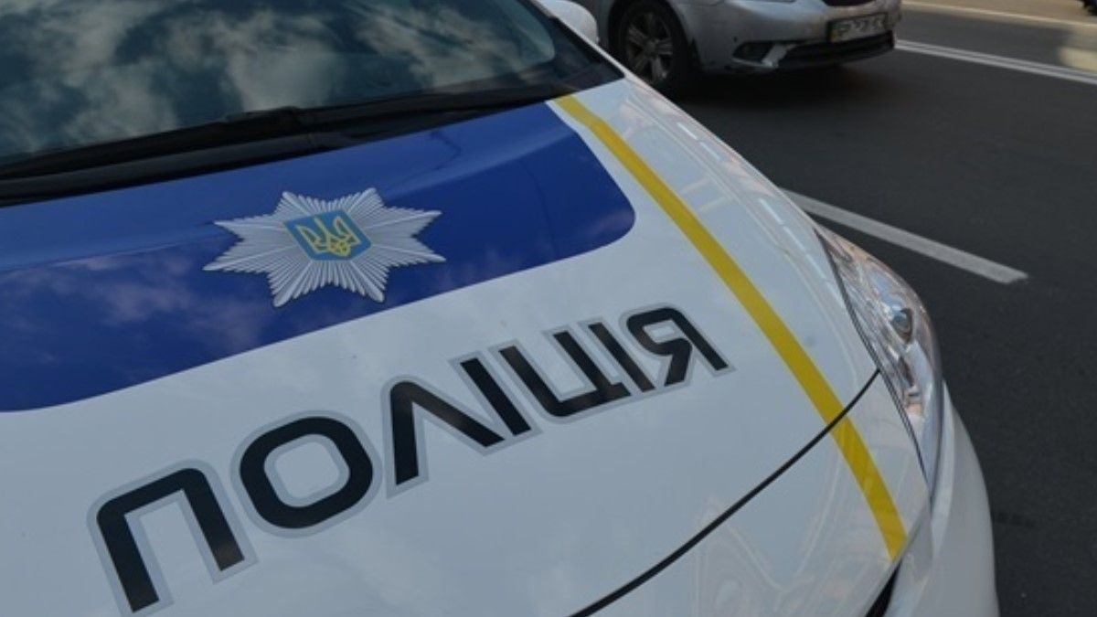 У Донецькій області авто поліції вилетіло в кювет: загинув майор, двоє постраждали