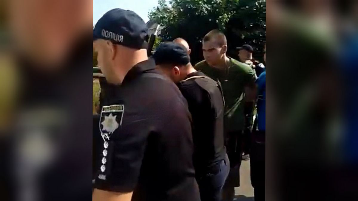 В Кривом Роге задержали сбежавшего пациента, который убил медбрата. Он прятался от полицейских под кроватью