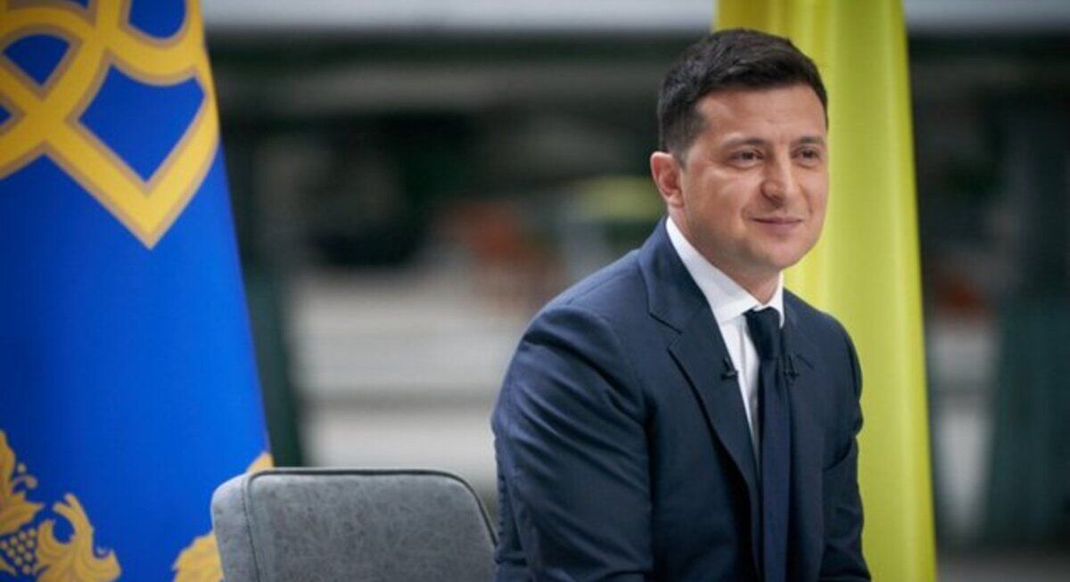 Зеленский ввёл в силу решение СНБО о двойном гражданстве чиновников