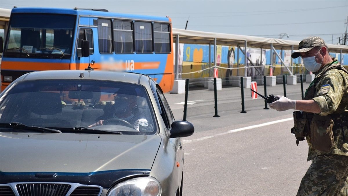 На КПВВ для жителей оккупированных территорий запустят бесплатный транспорт