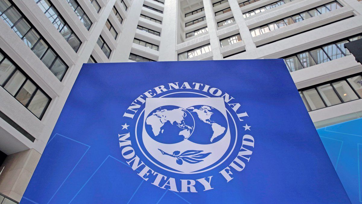 Украина получит от МВФ 2,7 млрд долларов ко дню Независимости