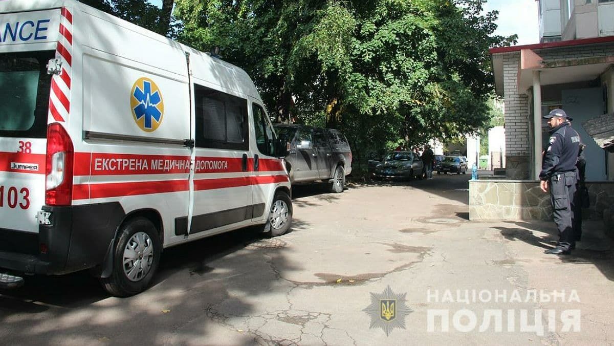 В Житомире после пожара в квартире нашли убитыми женщину и её дочь