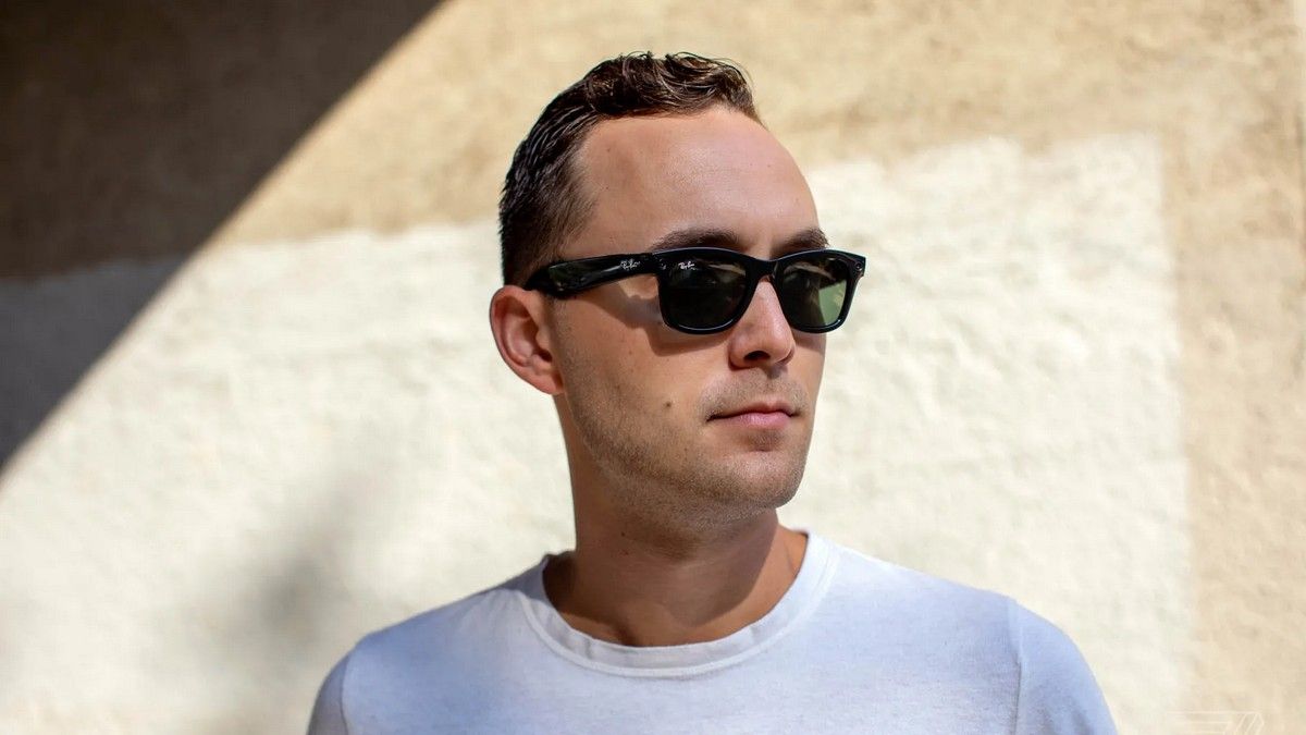 Facebook и Ray-Ban официально представили "умные очки" Ray-Ban Stories