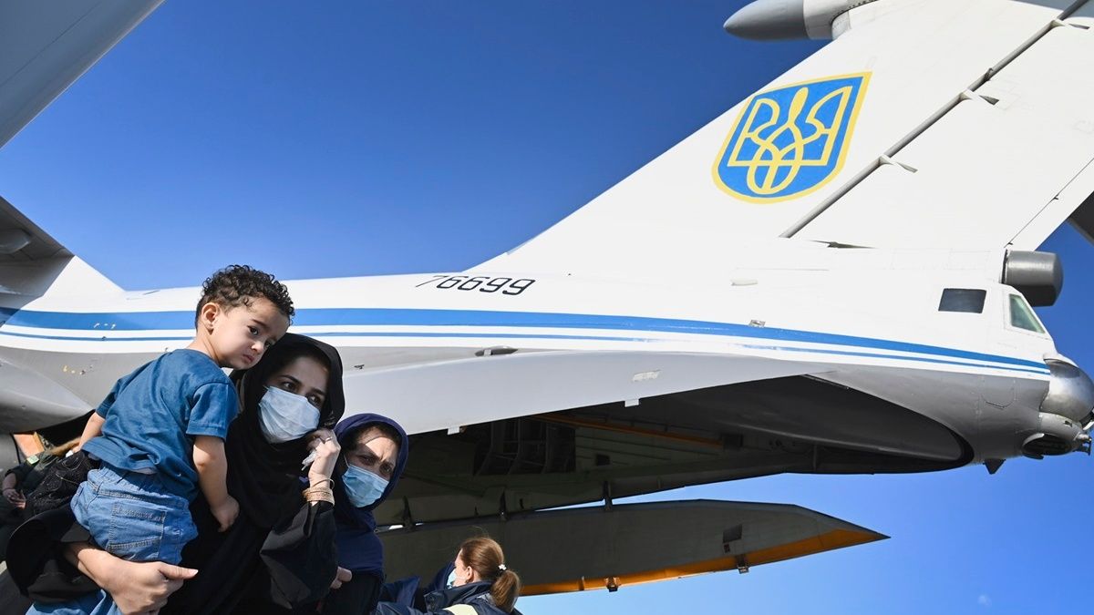 Украинская разведка эвакуирует граждан, которые хотят выехать из Афганистана