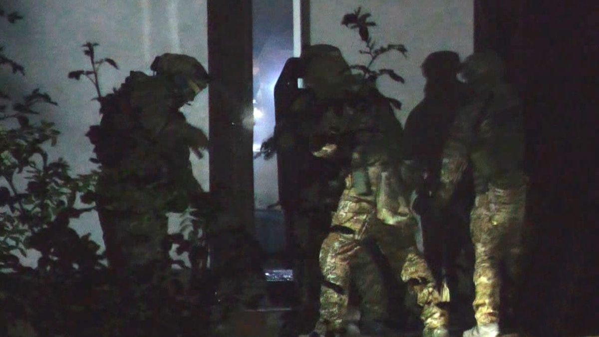 В Одеській області чоловік підпалив свій будинок і підірвався на гранаті