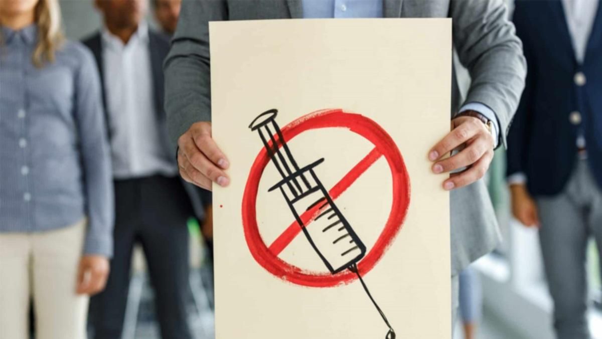 Чому в Україні так багато антищепленців, і до чого тут Росія