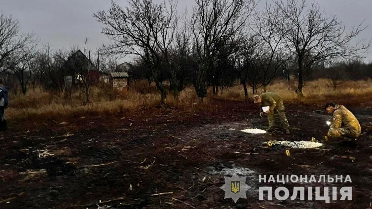 Под Харьковом дети собирали капусту в поле и подорвались на гранате: 13-летнему мальчику оторвало фалангу пальца