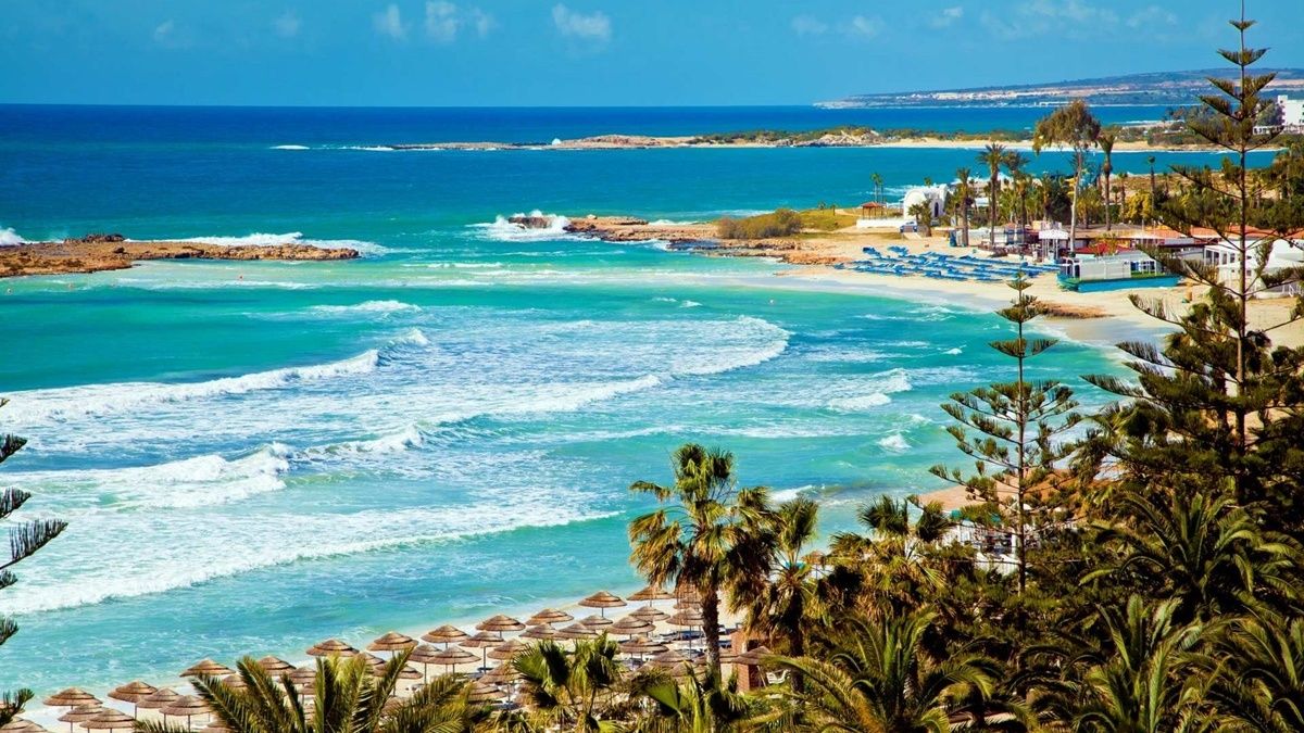 Кіпр залишається відкритим для подорожей українців