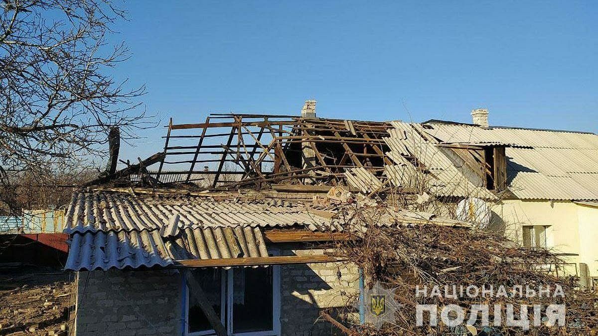 Боевики снова обстреляли Невельское: разрушены семь домов