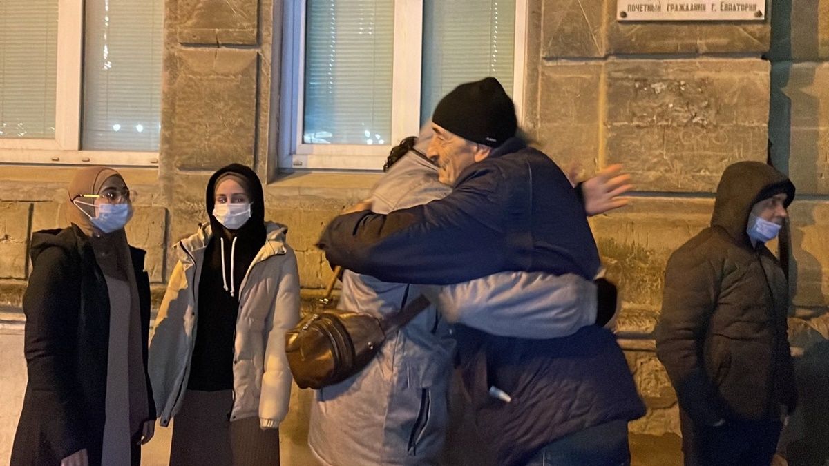 В оккупированном Крыму из изоляторов отпустили 11 активистов, арестованных из-за встречи с адвокатом