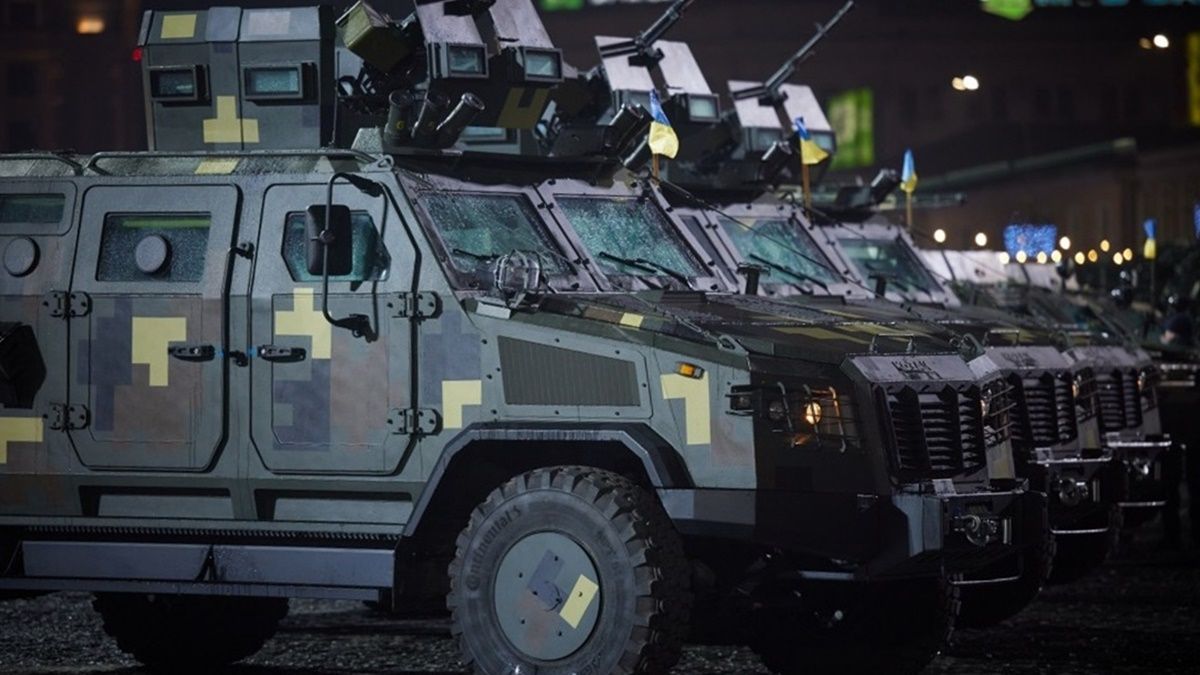 Літаки, кораблі, танки та автомобілі: армію України посилили новою технікою