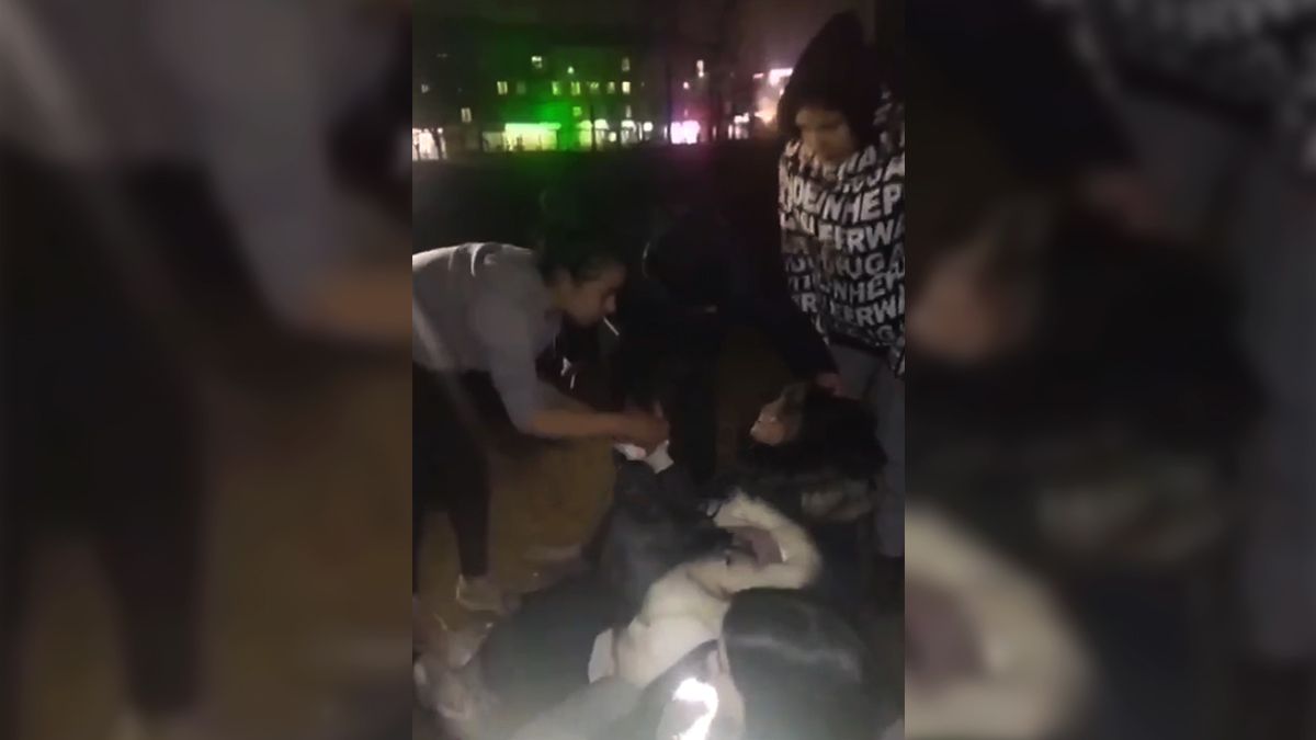 В Запорожье школьницы жестоко избили трёх девочек и требовали «откуп»: подробности и видео