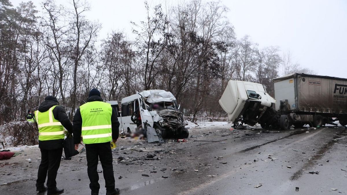 ДТП с маршруткой в Черниговской области: по чьей вине погибли 13 человек