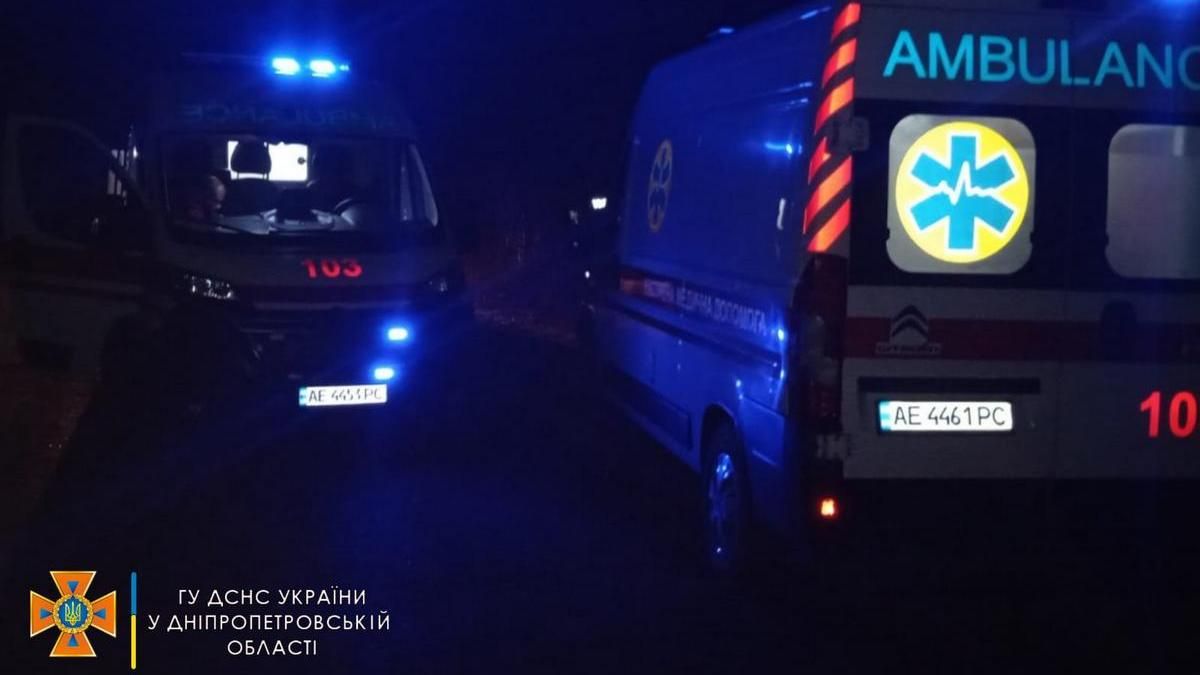 У Дніпропетровській області автомобіль вилетів із дороги та перекинувся. Загинув чоловік, постраждали двоє дітей