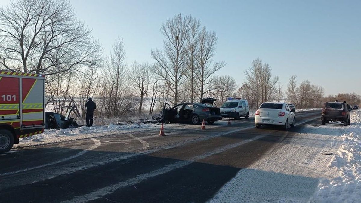 Масштабна ДТП на трасі під Харковом: одна людина загинула, ще четверо в лікарні