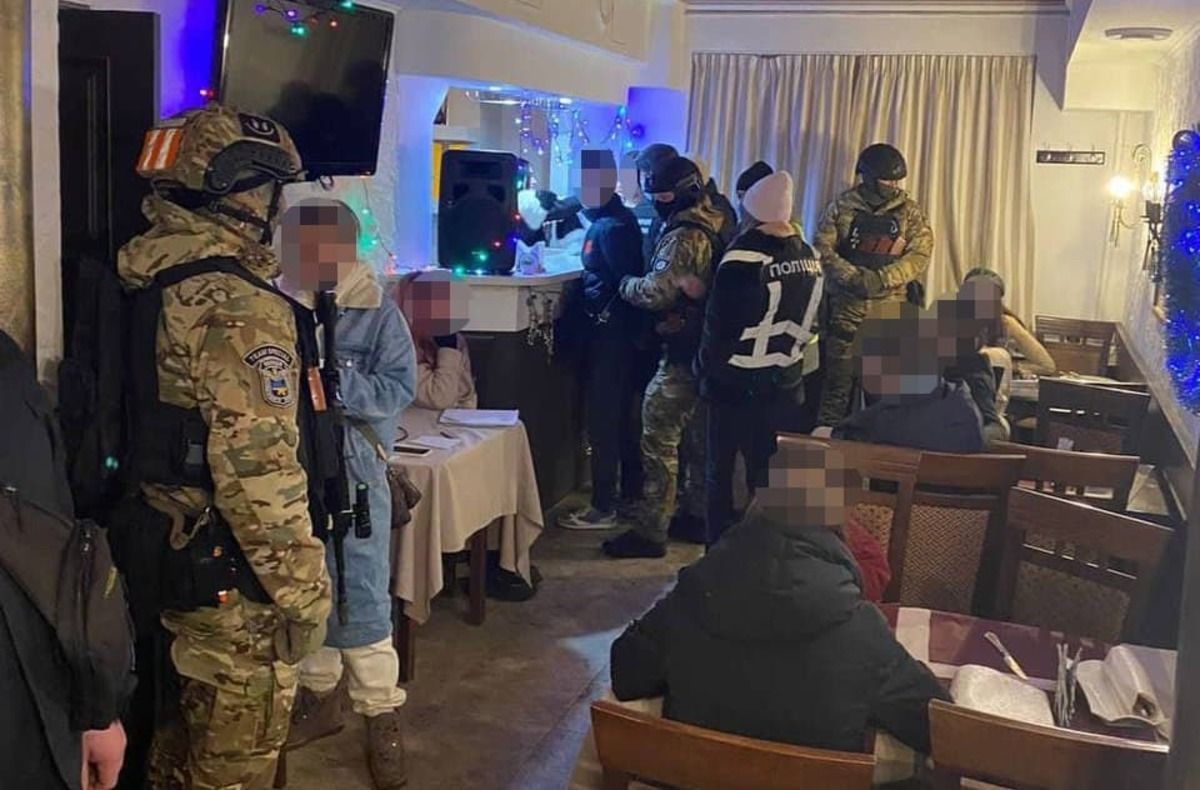 Фейкові багаті наречені та вечеря за 17 тисяч: у Києві організували схему ошукування чоловіків