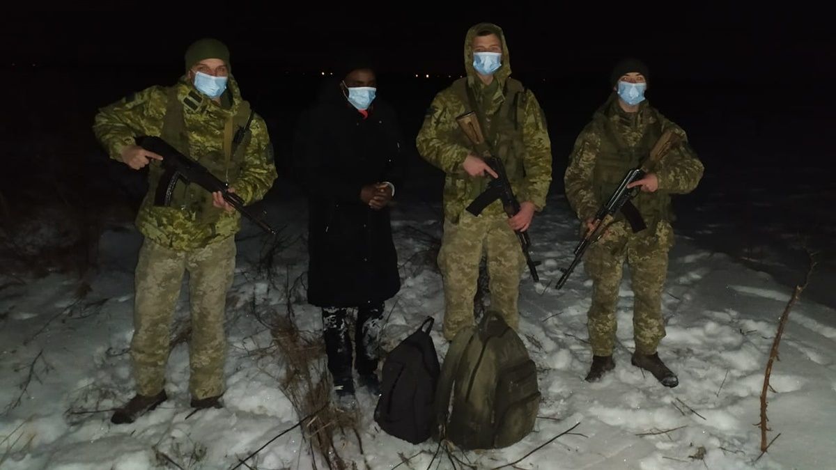 В Закарпатской области иностранец хотел переплыть речку, чтобы добраться в Словакию