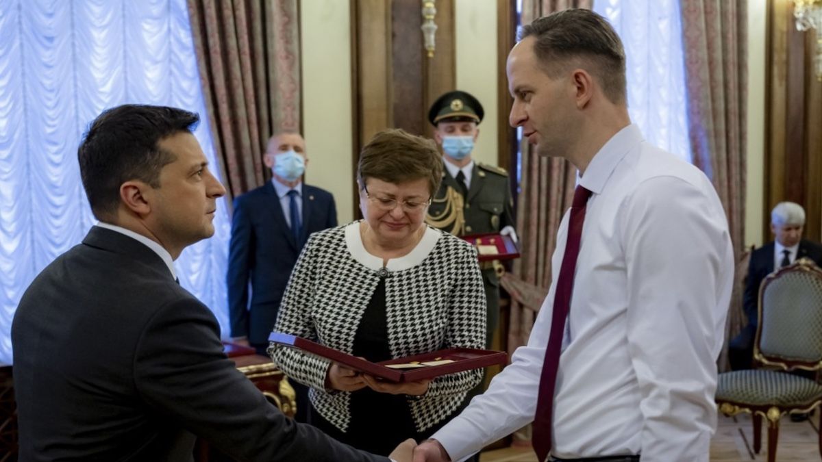 Зеленський посмертно надав звання Героя України чотирьом українським захисникам