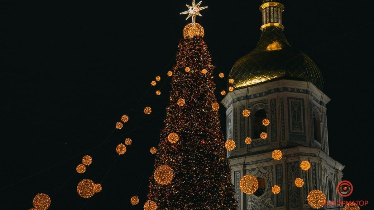 Когда в Киеве начнут демонтировать главную ёлку страны