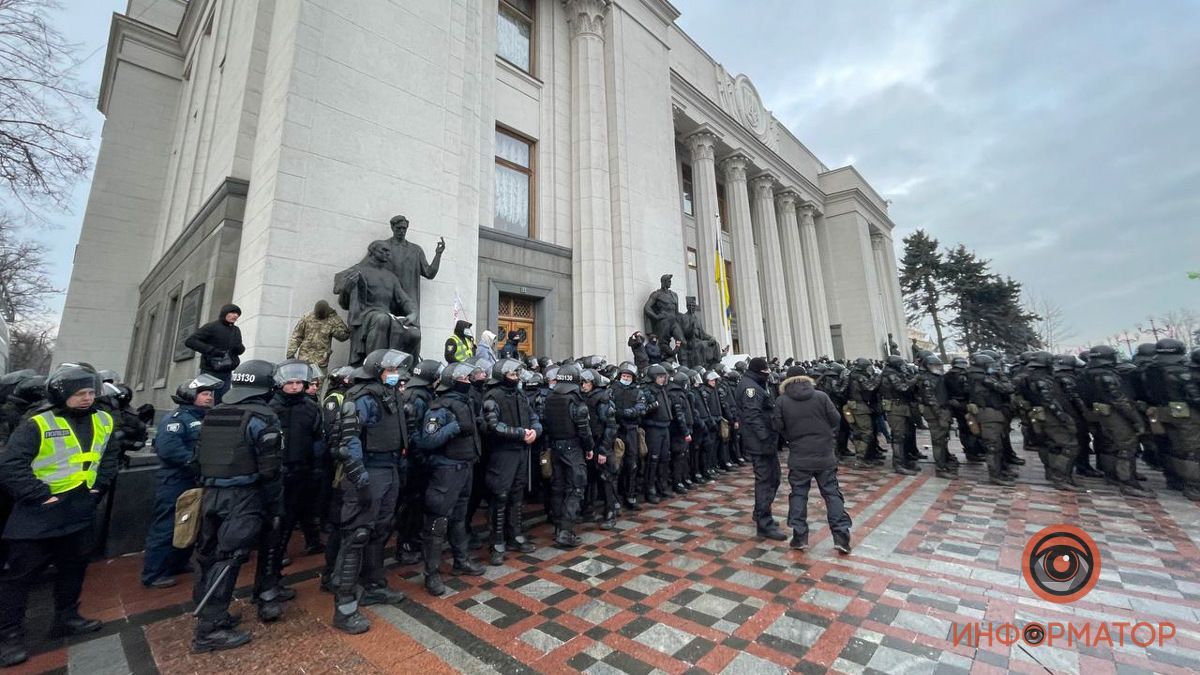 Мужчина, которого «убили и увезли» с митинга ФОПов в Киеве, живой ушёл сам: опровержение и видео с камер