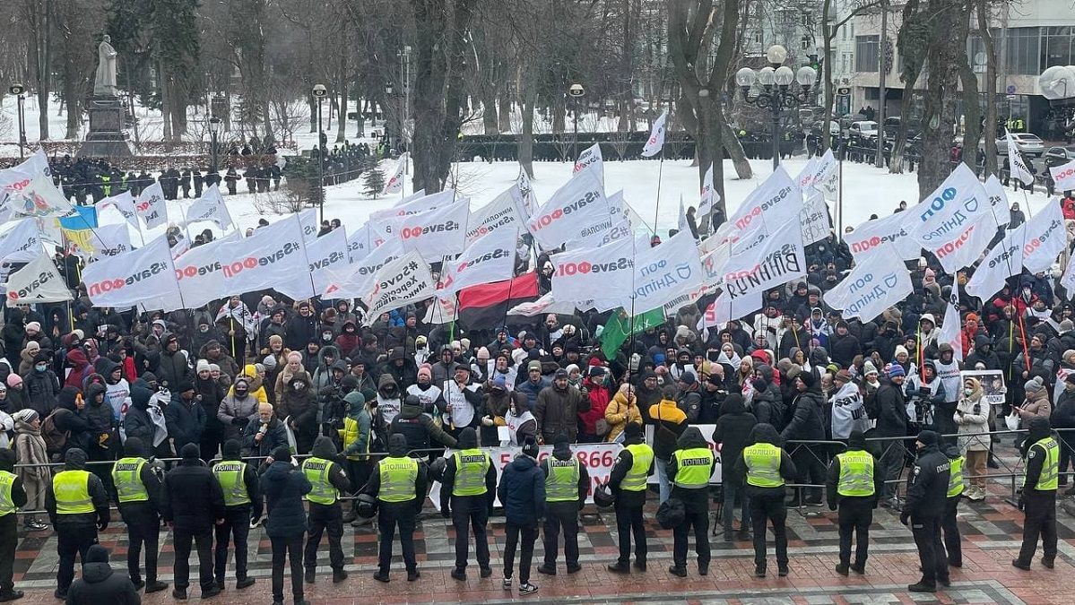 Под Радой снова митингуют ФОПы: депутаты обещают уменьшить штрафы