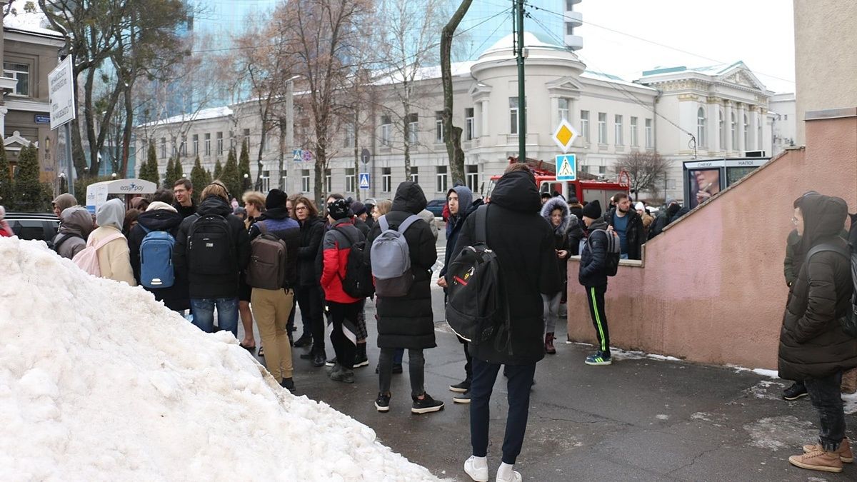 Пожар в общежитии политехнического университета в Харькове: подробности, фото и видео с места