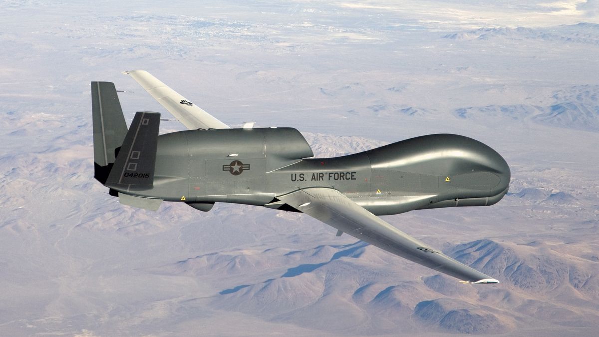 Над Украиной заметили американский беспилотник Global Hawk