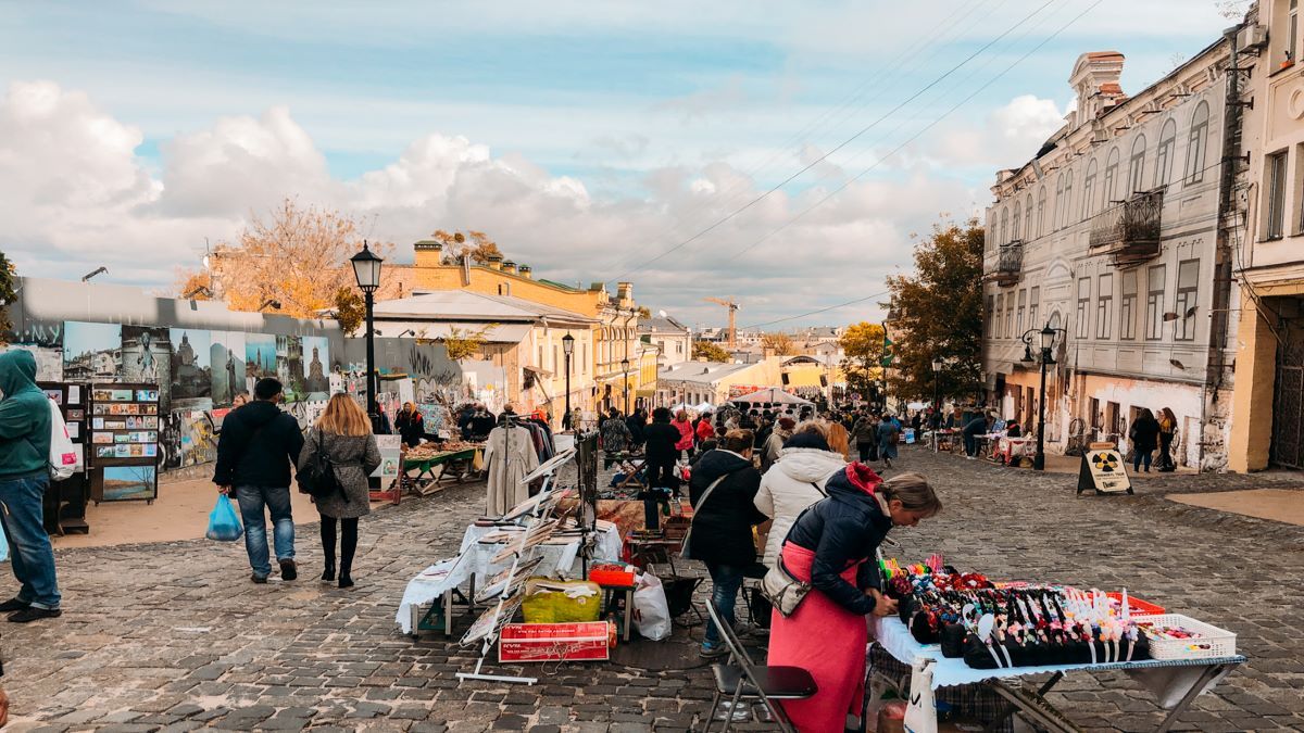 В Киеве готовятся к чрезвычайной ситуации: учения в школах, запасы топлива и больше укрытий