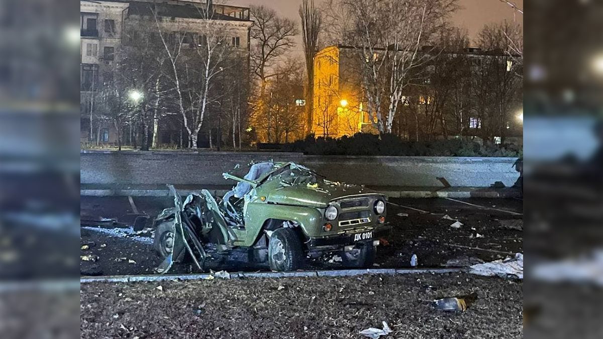 «Сознательная провокация боевиков»: что говорят о «взрыве» УАЗа в центре Донецка