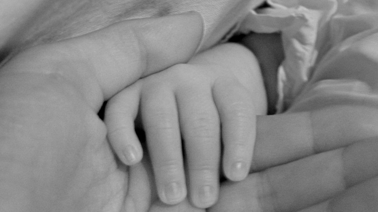 У Дніпрі п'яна мати кинула 5-місячну дитину в супермаркеті і втекла