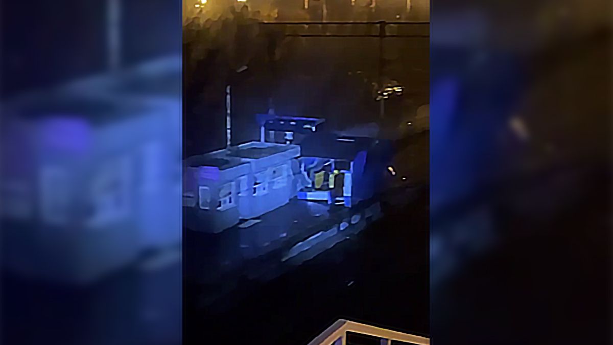 Оккупанты с воздуха обстреляли Южный вокзал в Киеве: в тот момент там проходила эвакуация людей