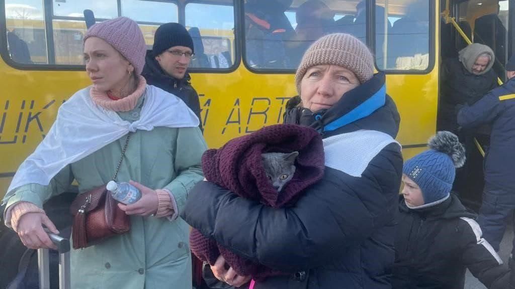 В Офисе Президента и Киевской ОВО рассказали, как происходит эвакуация из наиболее опасных районов