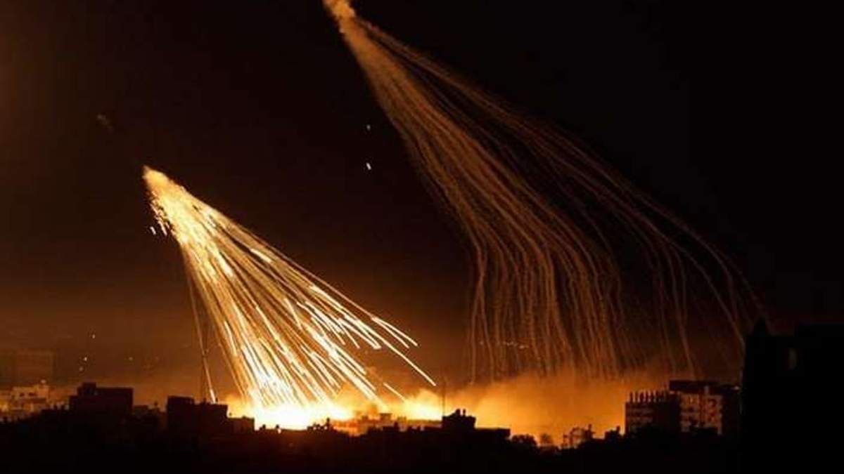 Рашисты всё чаще используют запрещённые фосфорные боеприпасы: как помочь раненому таким снарядом