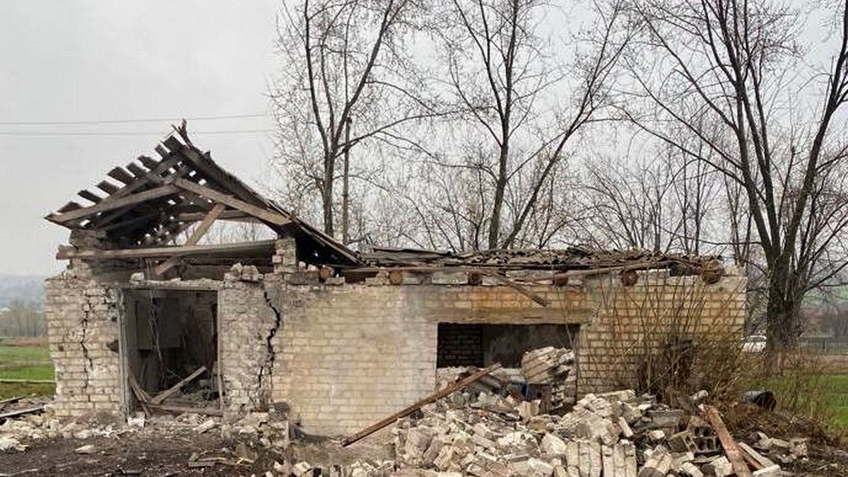 Ракеты ветром сносит: глава Днепропетровщины удивился обстрелам пустых мельниц и ферм