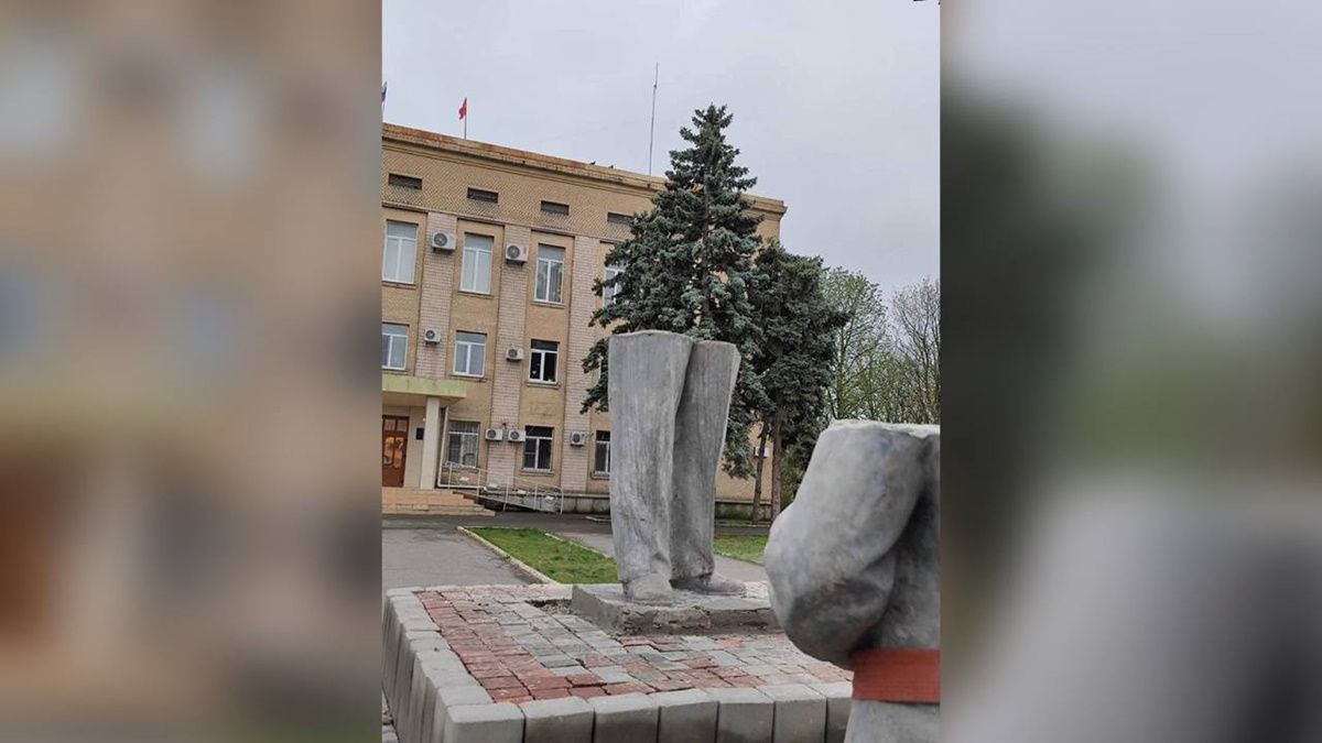 У Генічеську рашисти встановили пам'ятник Леніну