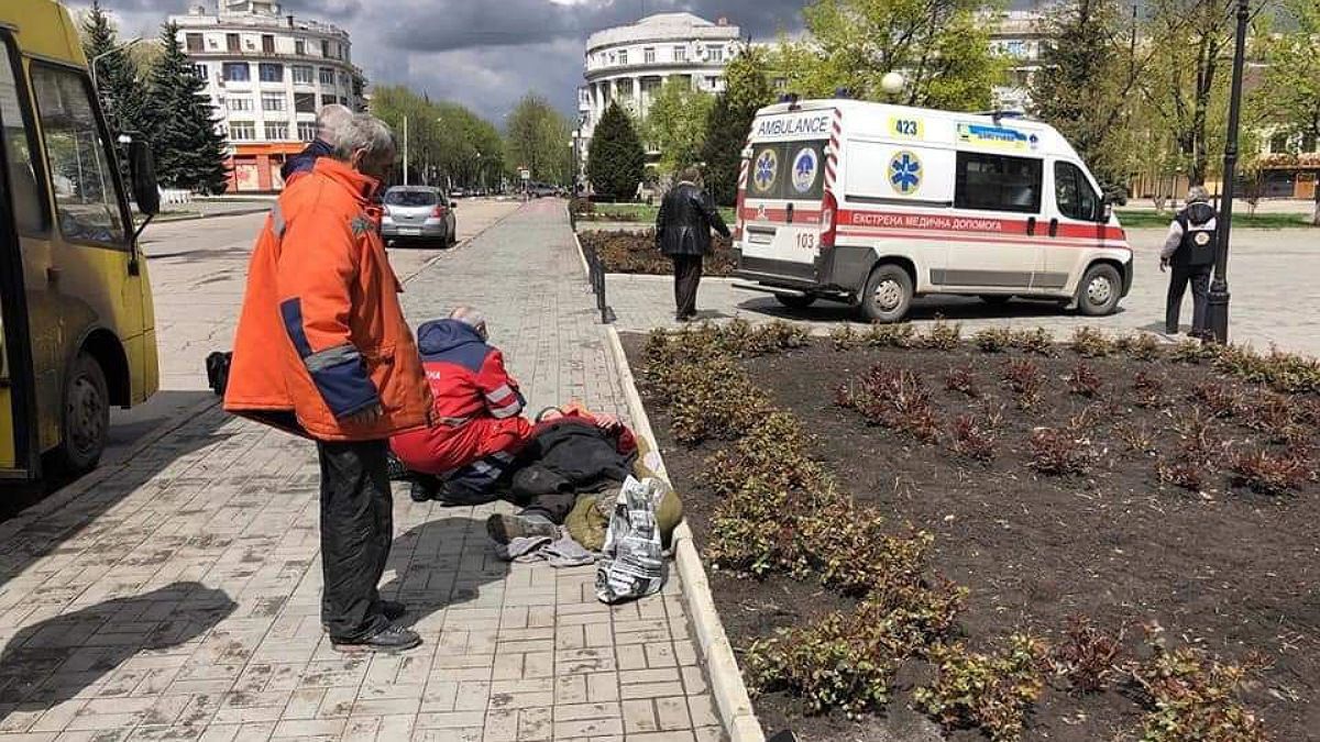 З Луганської області евакуювали 70 людей: рашисти обстрілювали автобуси з людьми