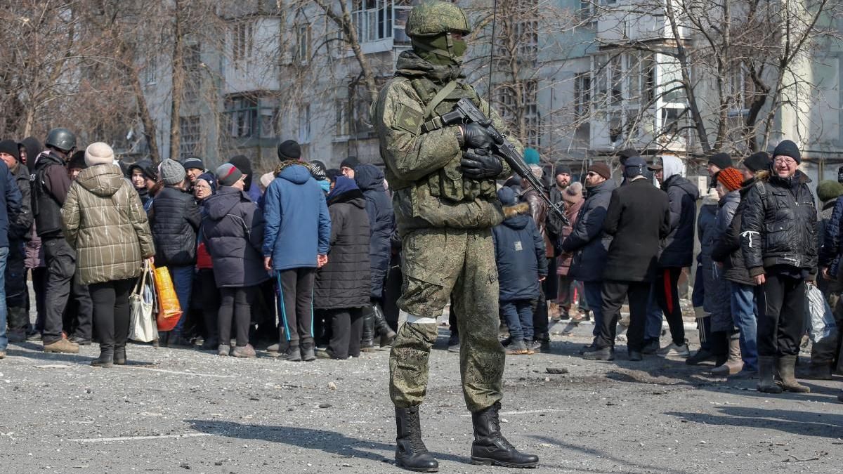 Боевики на Пасху вывезли из Мариуполя в рф 149 человек, из них 23 — дети