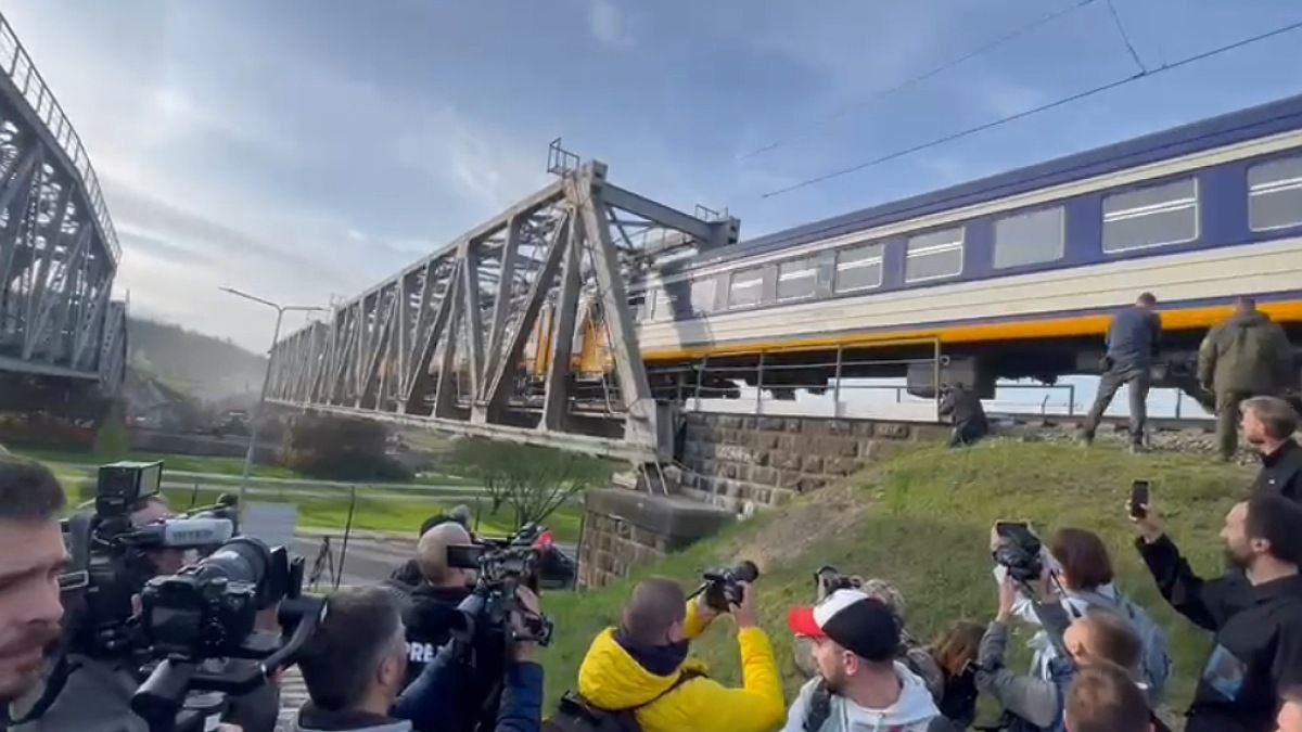 В Ирпене возобновили ж/д сообщение