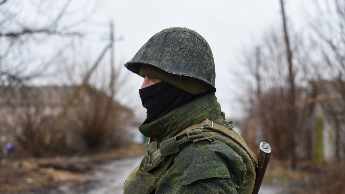 В Мелитополе рашисты грабят квартиры и воруют автомобили у мирных жителей