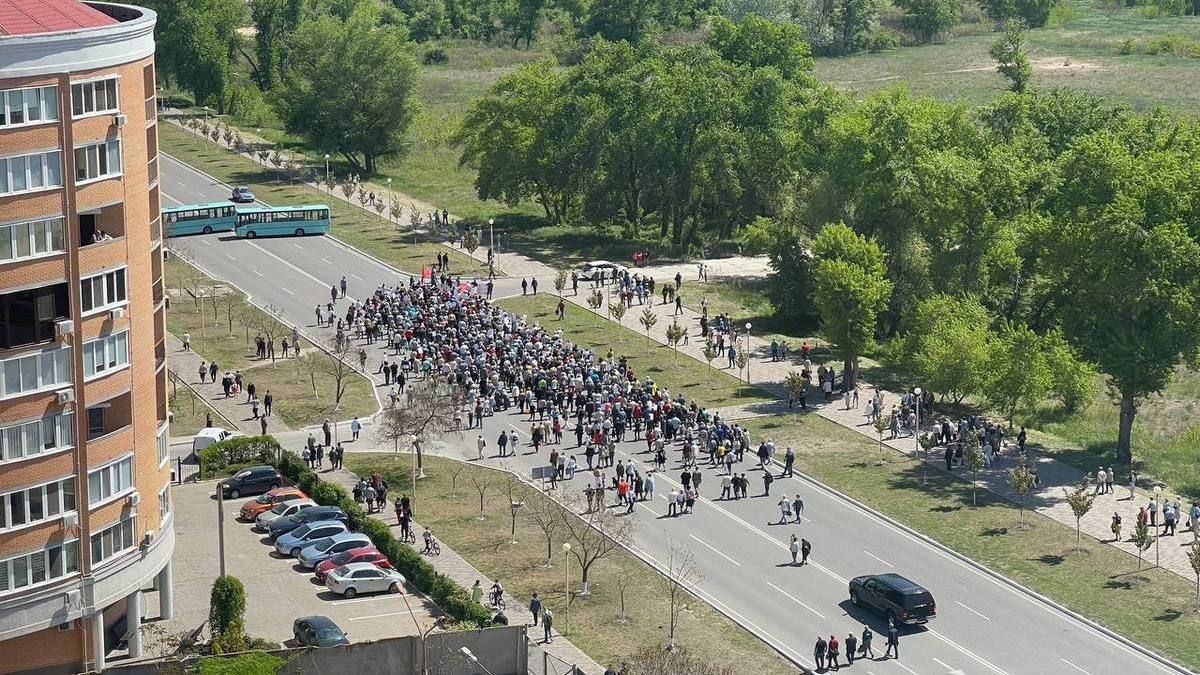 На Запорожской АЭС уволили троих сотрудников за участие в акции оккупантов «Бессмертный полк»