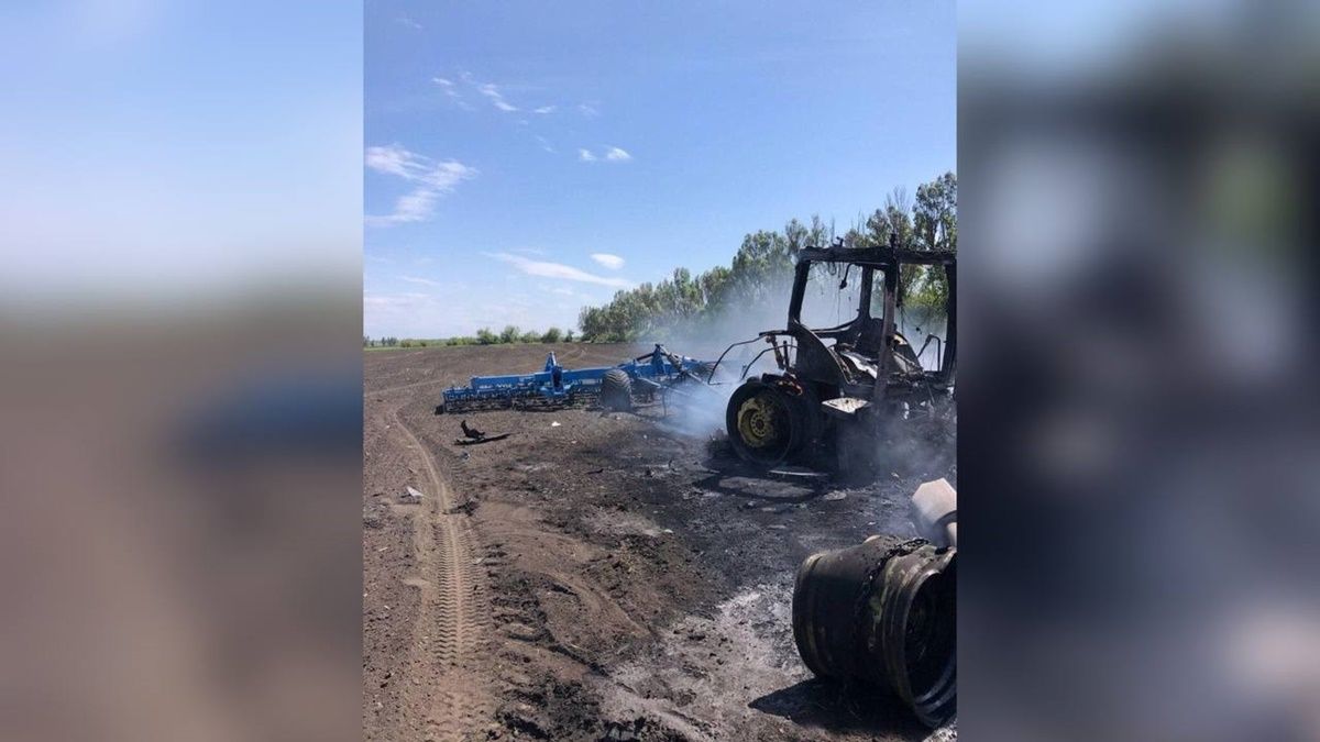В Харьковской области ракета оккупантов попала в трактор: водитель в больнице