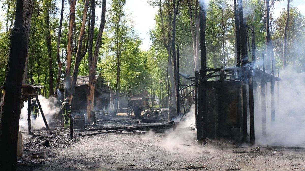 У парку Харкова 15-річна дівчинка потрапила під обстріл фосфорними бомбами та отримала поранення