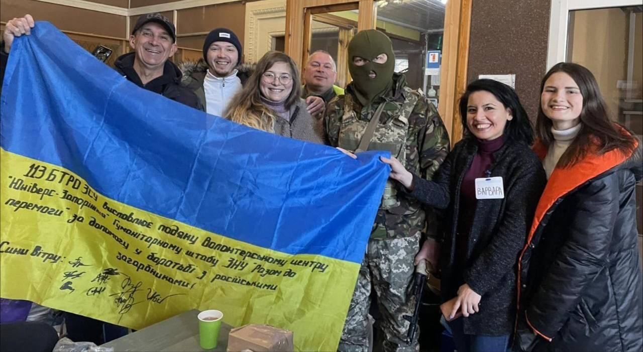 Волонтёрский центр при Запорожском национальном университете оказывает помощь 300 переселенцам в день